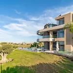 Palais The Luxe